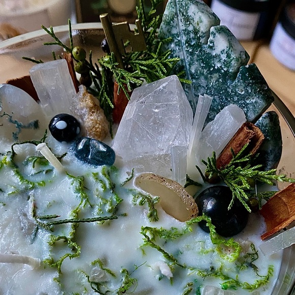 Athena Goddess of Wisdom Crystal Candle - Picture 3 of 4